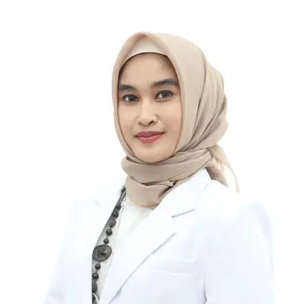 dr. Rina Wulandari, SpM Dokter Klinik Mata KMU Operasi Mata Katarak